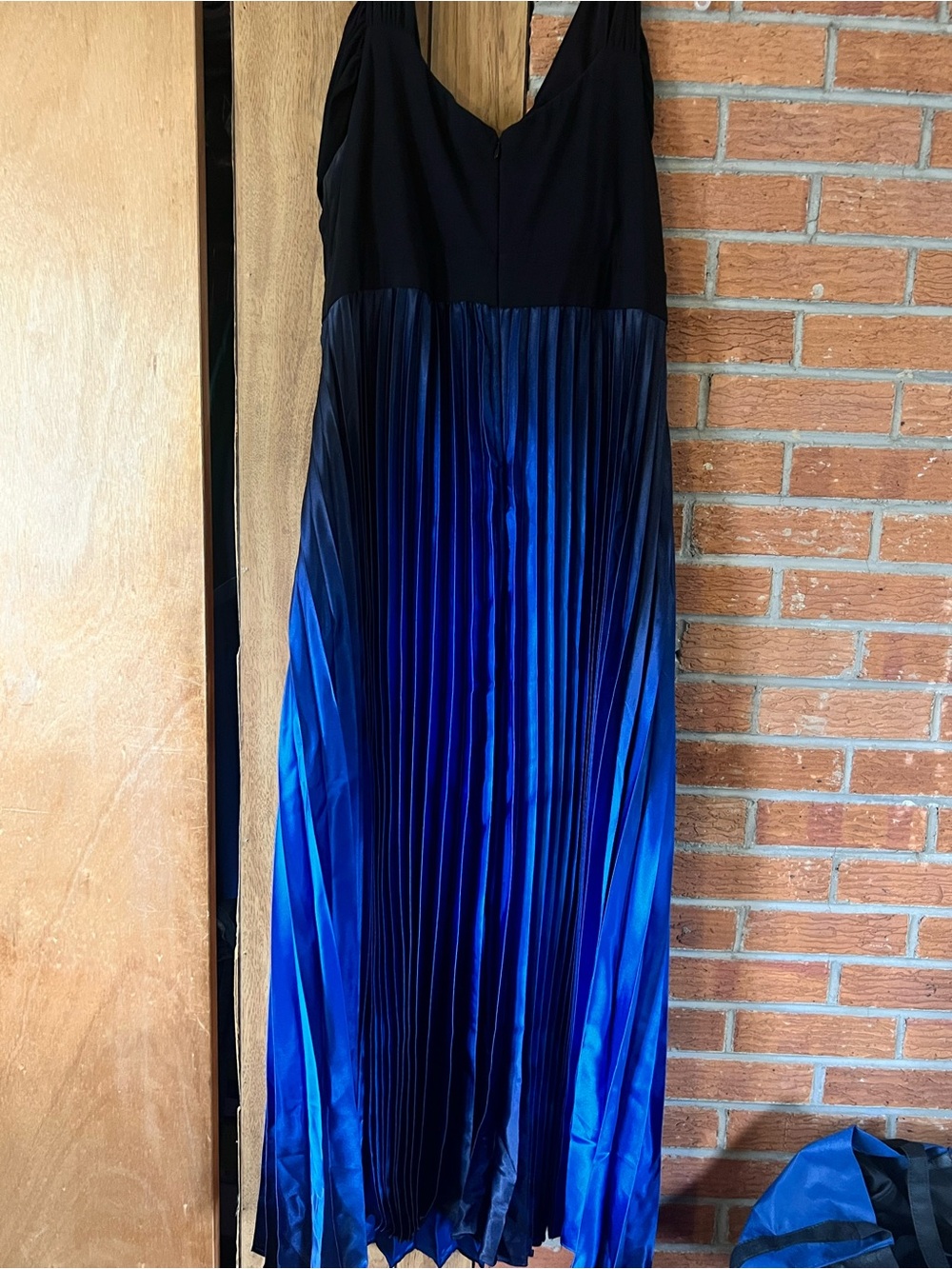 Ada Black and blue Pleated V-Neck Dress - Picture 3 of 5